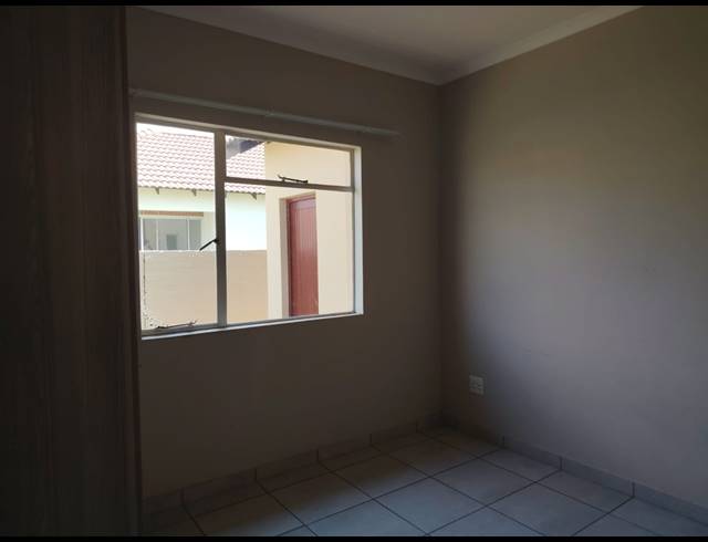 3 BEDROOM TOWNHOUSE FOR SALE IN WATERKLOOF AH